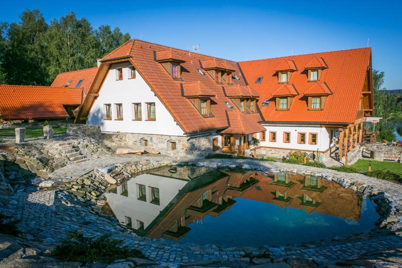Hotel Leyla Frymburk Exteriör bild